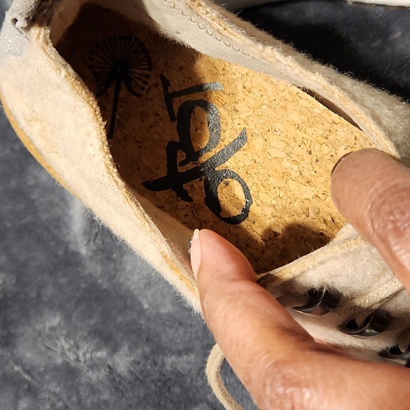 OTBT wool & Alpaca white and tan sneakers - Picture 3 of 8